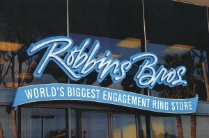 Building Sign, Fullerton CA | Robbin's Brothers