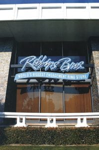 Building Sign, Fullerton CA| Robbin's Brothers